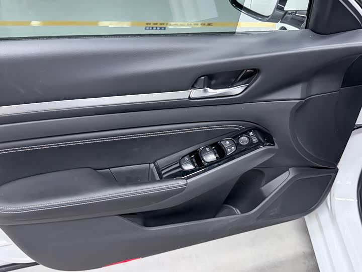 Фото 8 - Nissan Teana