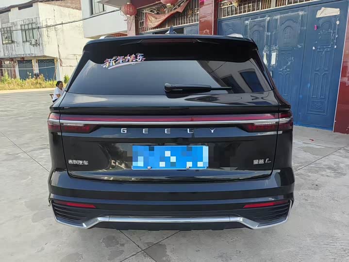 Фото 9 - Geely Monjaro