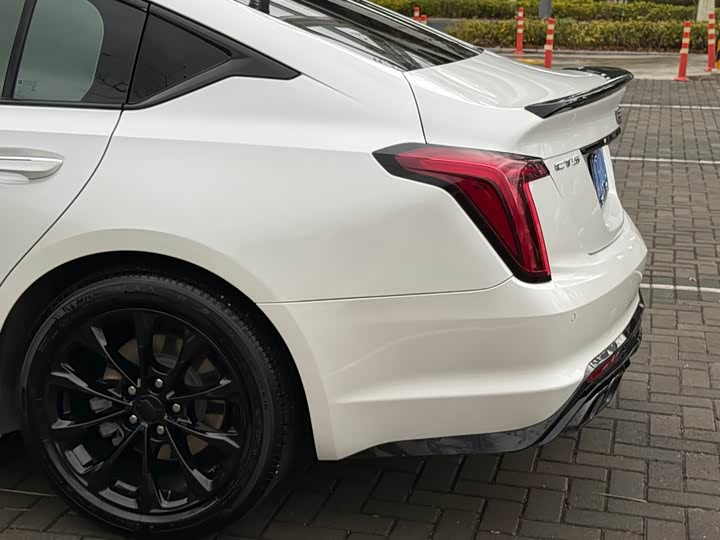 Фото 9 - Cadillac CT5