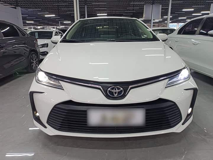 Фото 3 - Toyota Corolla