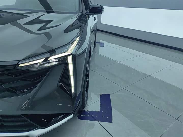 Фото 5 - Geely Atlas