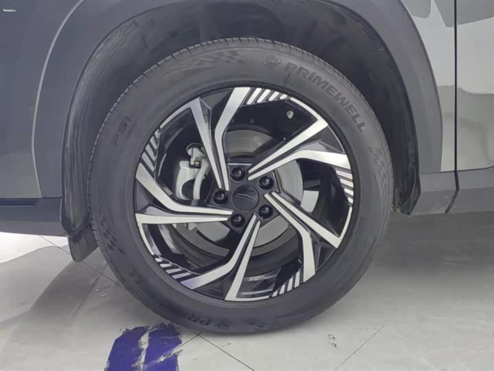 Фото 6 - Geely Atlas