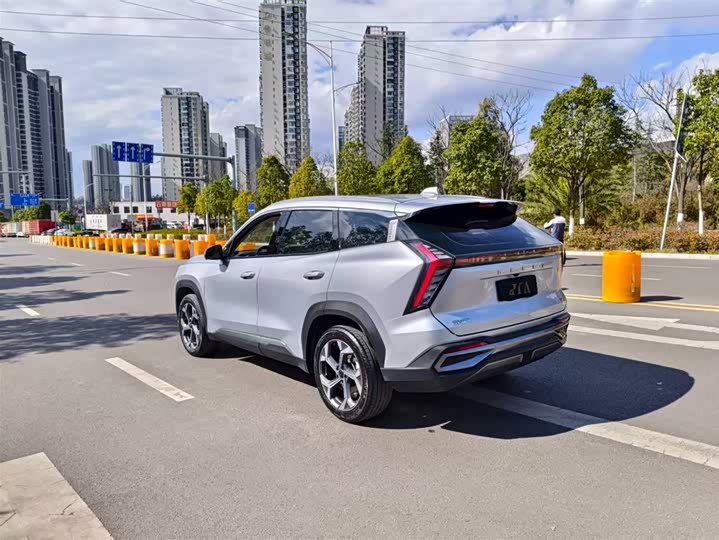 Фото 7 - Geely Atlas L