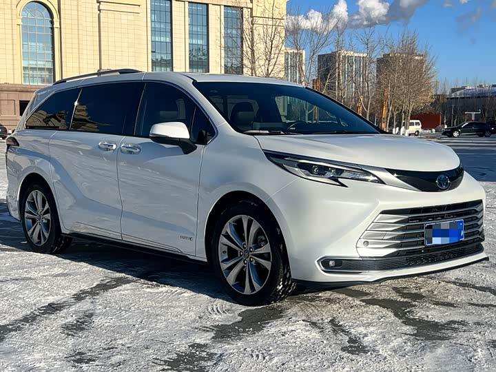 Фото 3 - Toyota Sienna