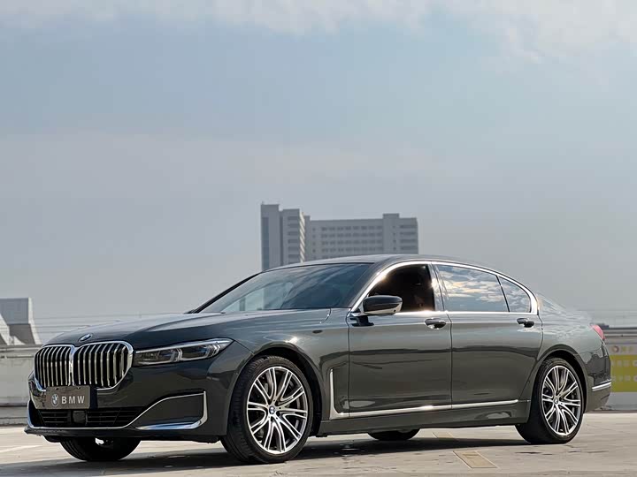 Фото 1 - BMW 7 Series