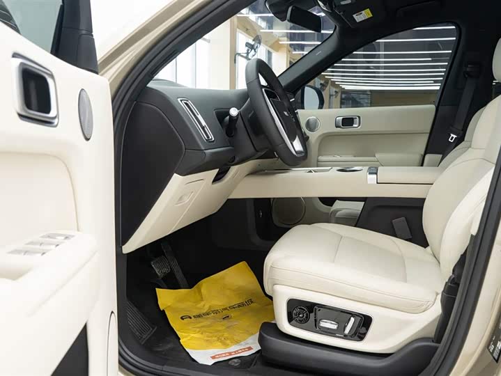 Фото 8 - LiXiang L8