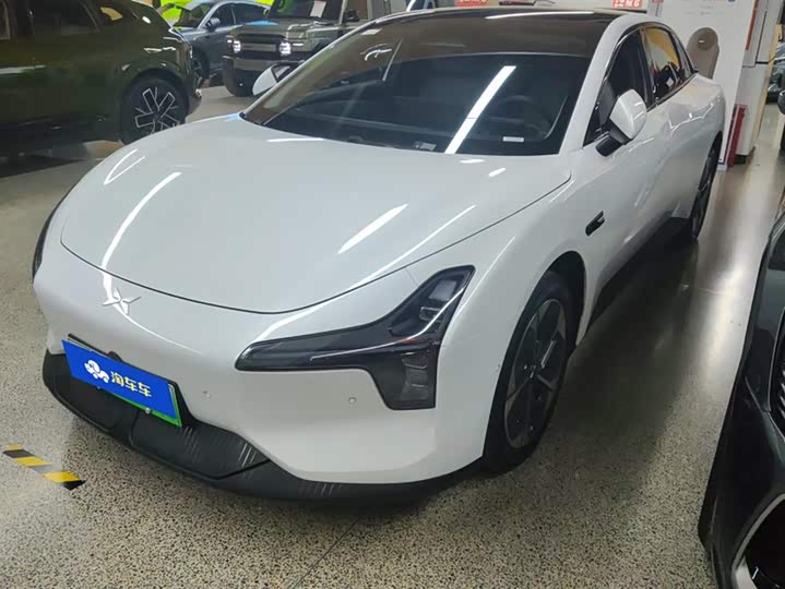 Фото 1 - XPeng Mona M03