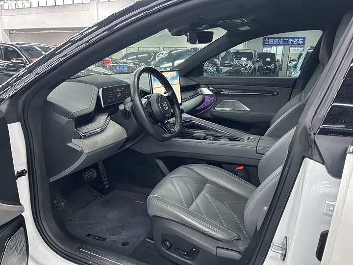 Фото 4 - Zeekr 001