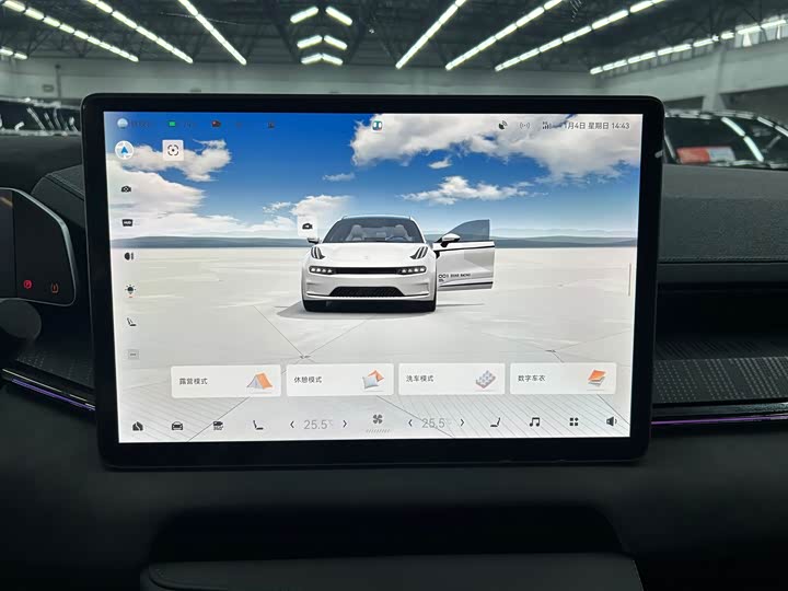 Фото 7 - Zeekr 001