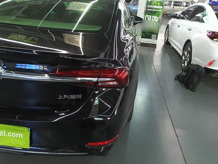 Фото 8 - Buick LaCrosse