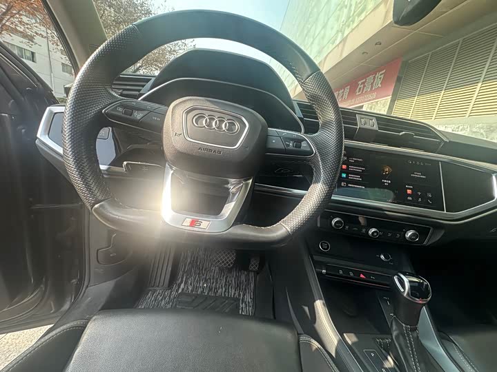 Фото 8 - Audi Q3 Sportback