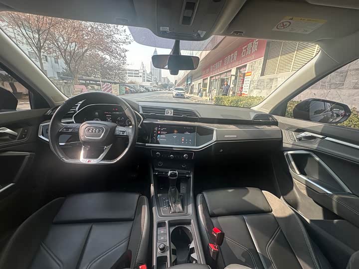 Фото 9 - Audi Q3 Sportback