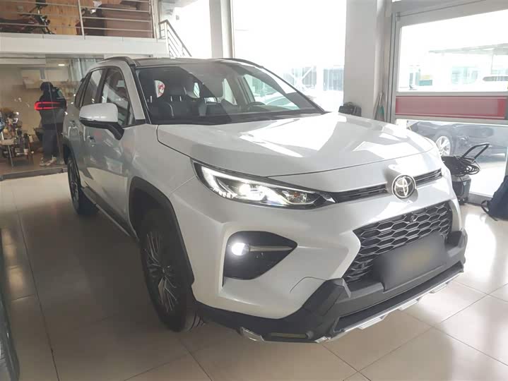 Фото 4 - Toyota Wildlander