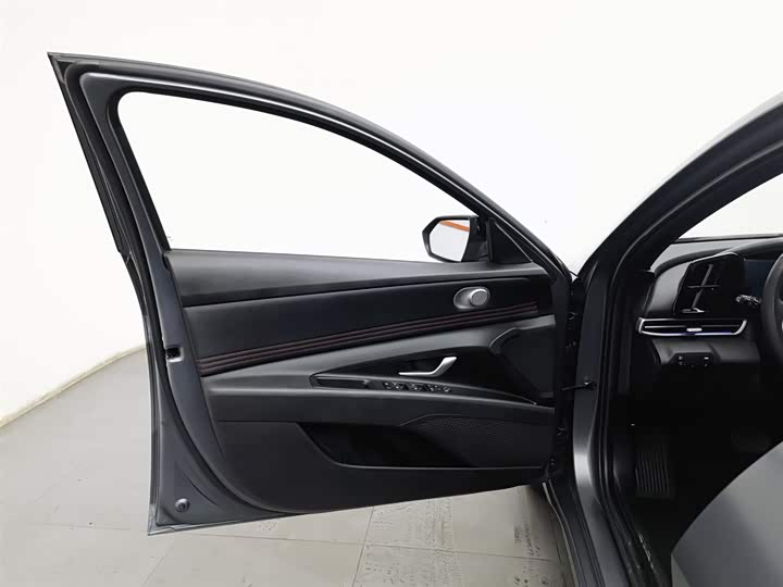 Фото 8 - Hyundai Elantra N line