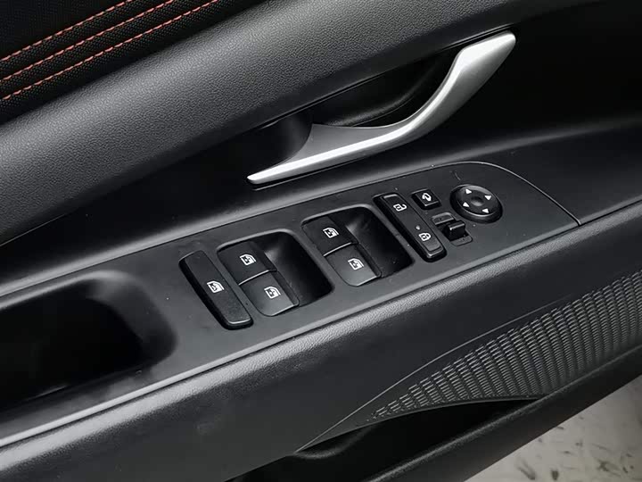 Фото 9 - Hyundai Elantra N line