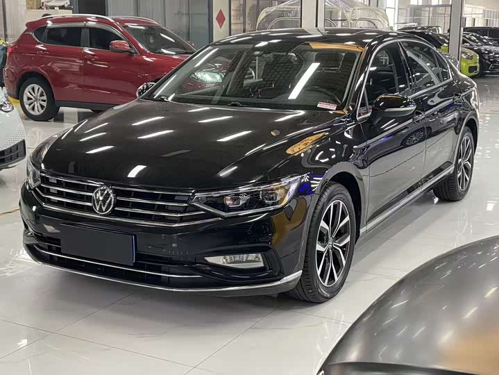 Фото 1 - Volkswagen Magotan