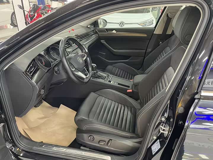 Фото 5 - Volkswagen Magotan