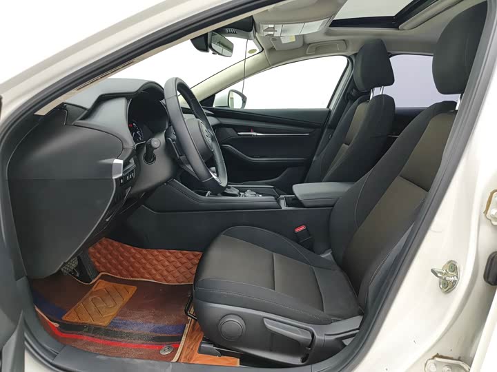 Фото 5 - Mazda 3 (Axela)