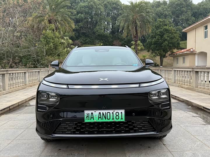 Фото 2 - XPeng G9