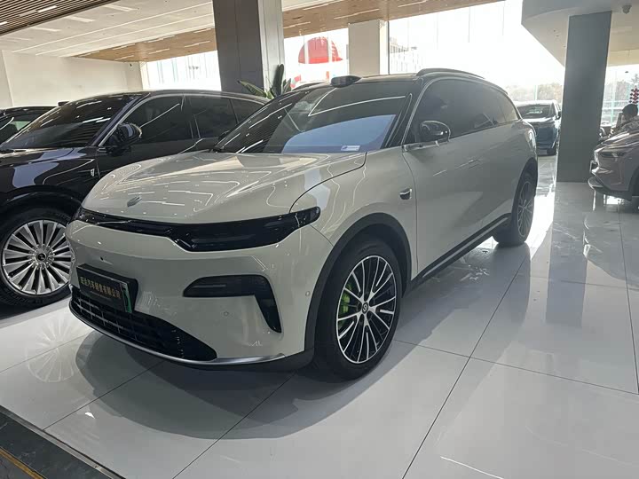 Фото 1 - Leapmotor C11