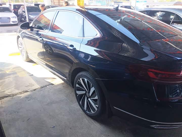 Фото 5 - Volkswagen Passat