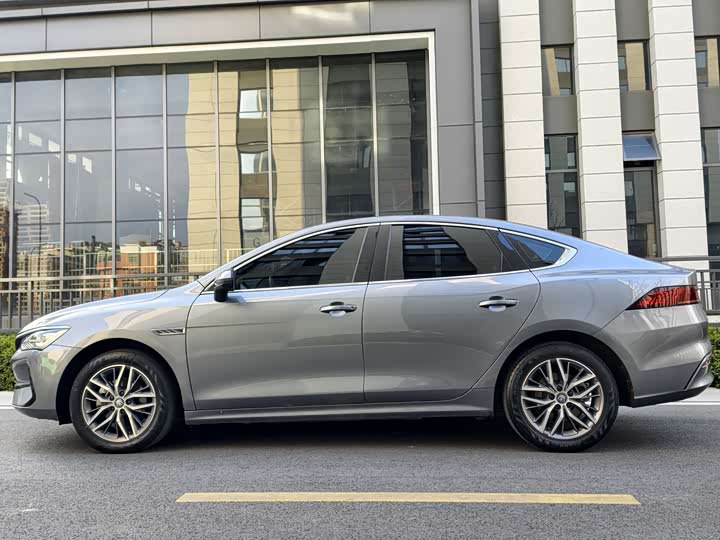 Фото 2 - BYD Qin Plus