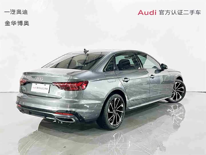 Фото 4 - Audi A4L