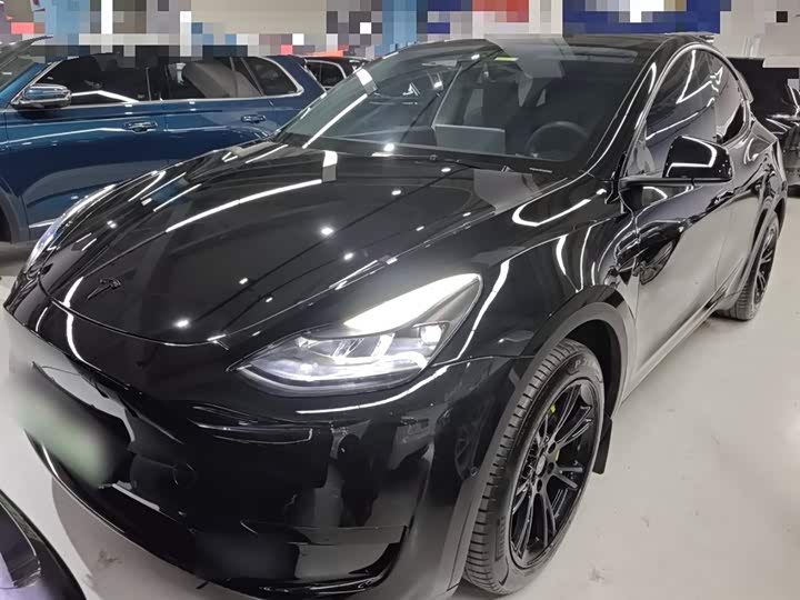 Фото 3 - Tesla Model Y