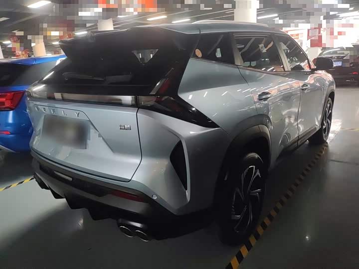 Фото 7 - Geely Atlas