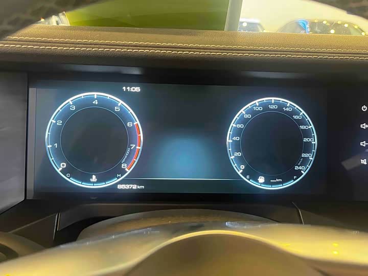 Фото 6 - Tank 300