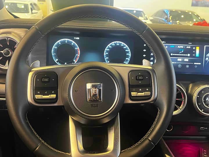 Фото 7 - Tank 300