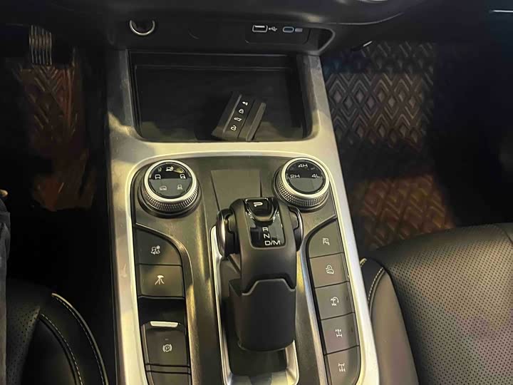 Фото 9 - Tank 300