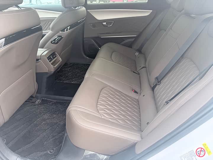 Фото 6 - BYD Han