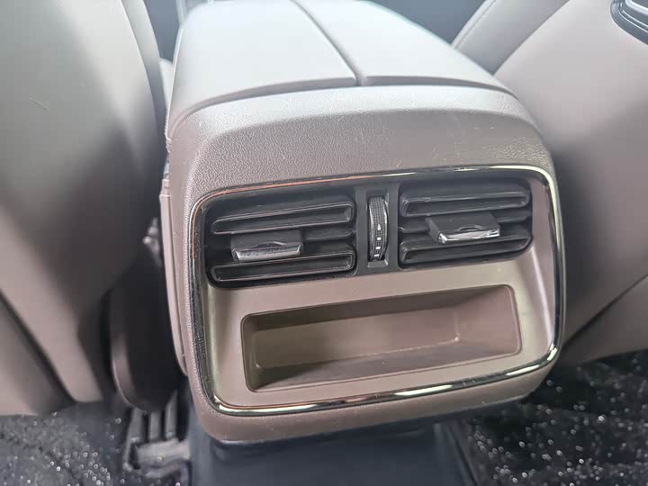 Фото 9 - BYD Han