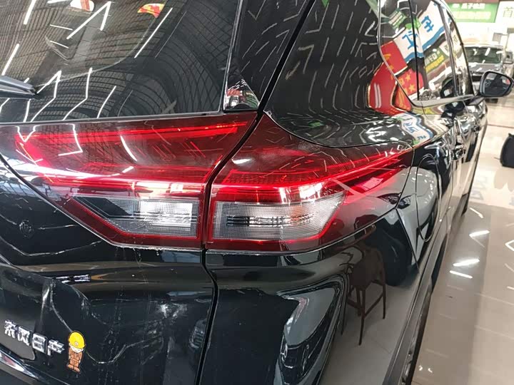 Фото 8 - Nissan X-Trail