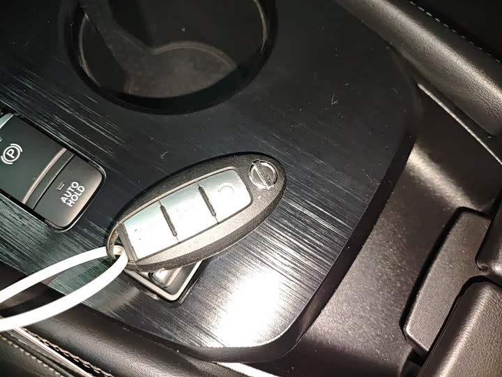 Фото 9 - Nissan X-Trail