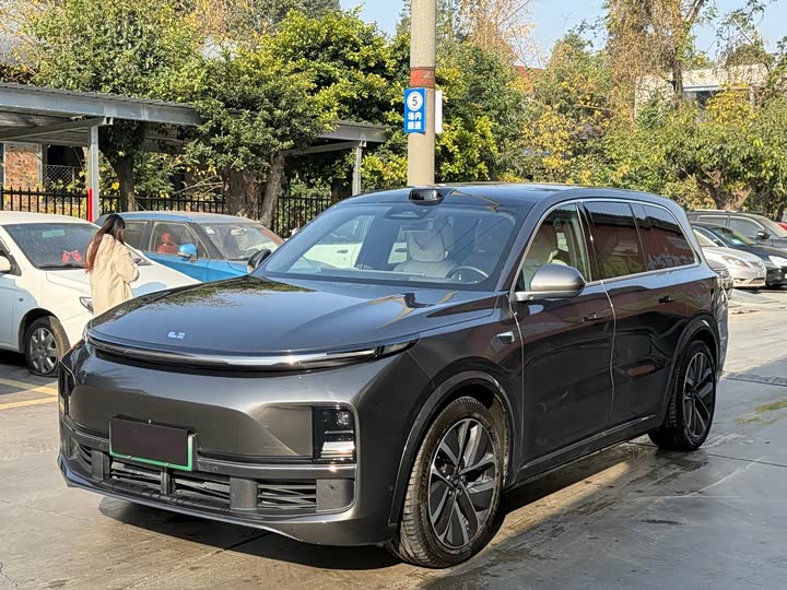 Фото 1 - LiXiang L9