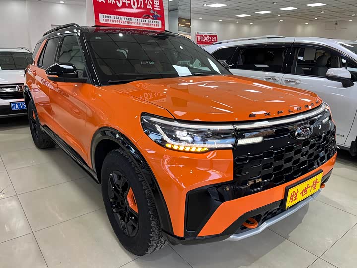 Фото 2 - Ford Explorer