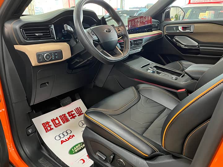 Фото 4 - Ford Explorer