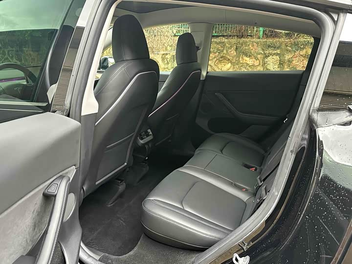 Фото 9 - Tesla Model Y