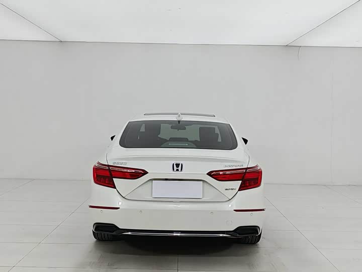 Фото 5 - Honda Inspire