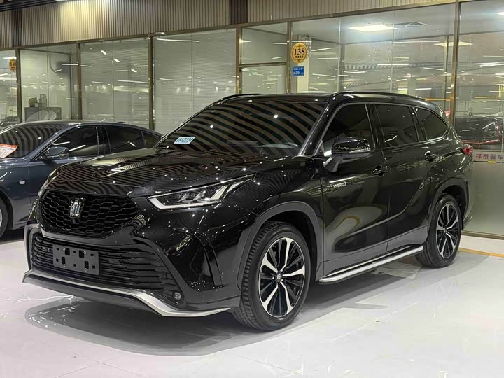 Фото 1 - Toyota Crown Kluger