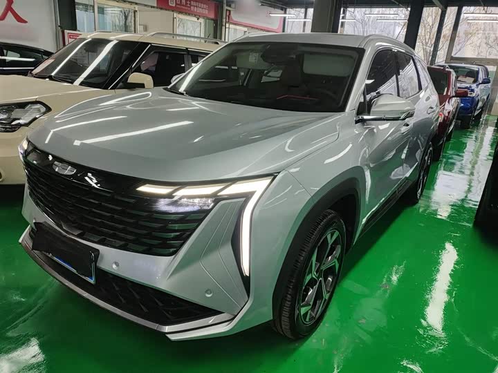 Фото 2 - Geely Atlas L