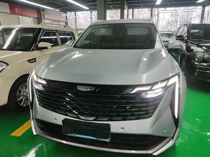 Фото 3 - Geely Atlas L