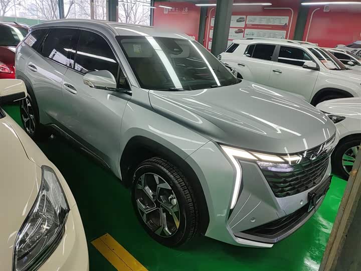 Фото 4 - Geely Atlas L
