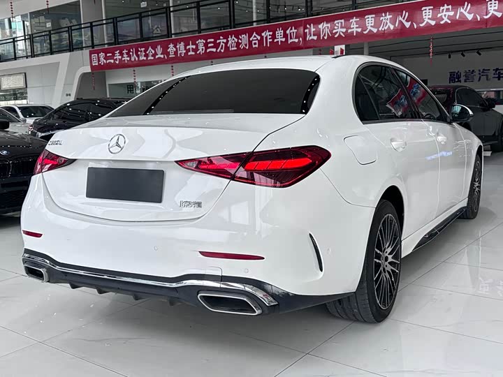 Фото 7 - Mercedes-Benz C-Class