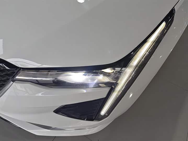 Фото 5 - Cadillac CT4