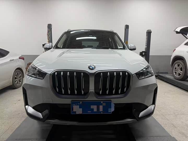 Фото 2 - BMW X1