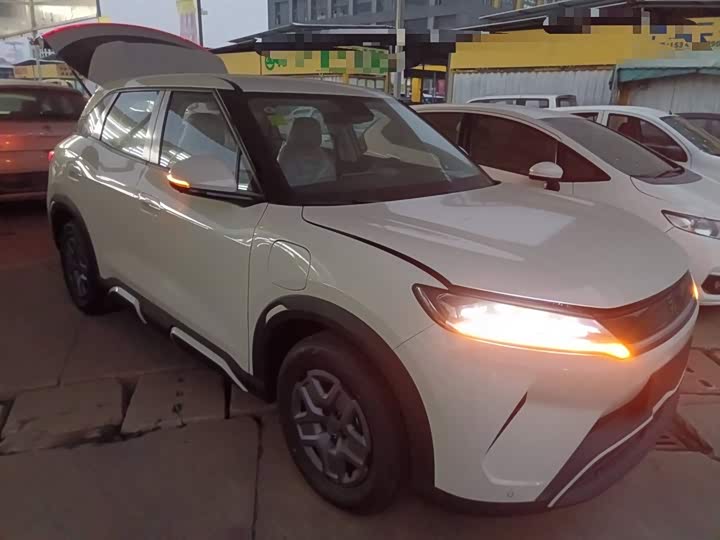 Фото 4 - BYD Yuan Up