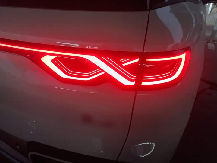 Фото 8 - BYD Yuan Up